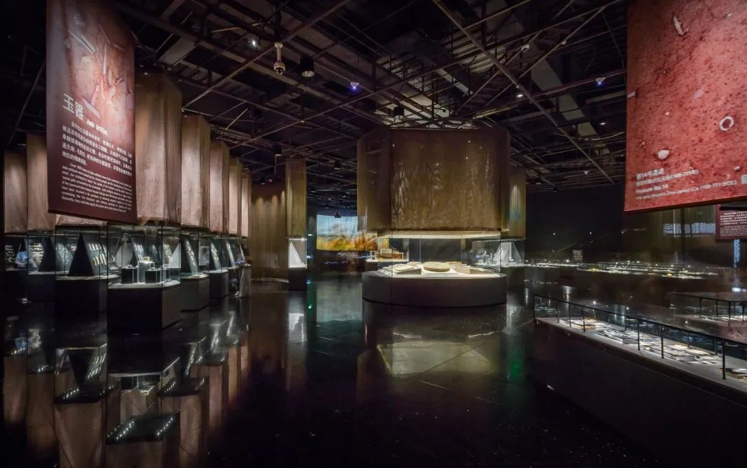 克里克對金沙遺址博物館第三展廳展柜玻璃、燈光、密封性、柜體結(jié)構(gòu)和安全性能進(jìn)行了全面升級